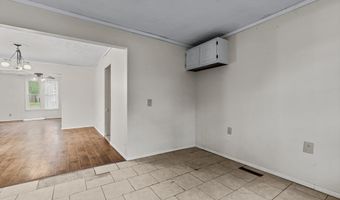 537 S Jefferson Ave, Aurora, MO 65605