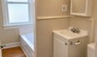 338 N 2nd St 1, Allentown, PA 18102