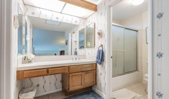 5704 Skyview Way E, Agoura Hills, CA 91301