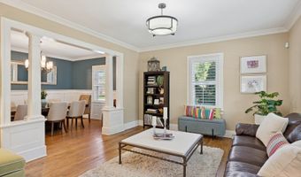 215 W Fremont St, Arlington Heights, IL 60004