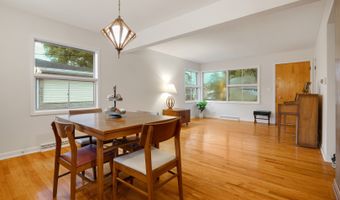 326 E Alden Dr, Addison, IL 60101