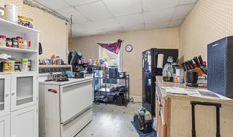 48 Drummond St, Auburn, ME 04210