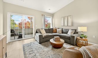 920 Mountain Meadows Cir, Ashland, OR 97520