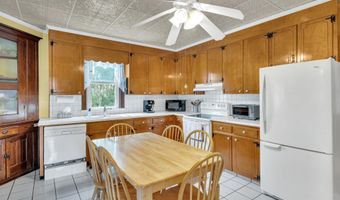 207 COMMERCE St, Harrington, DE 19952