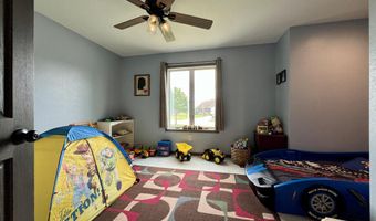 758 Drumlin Dr, Kewaskum, WI 53040