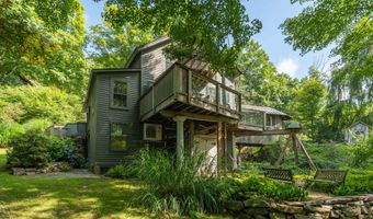 6 Spring St, Chester, CT 06412