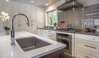 909 NW Delaware Ave, Bend, OR 97703