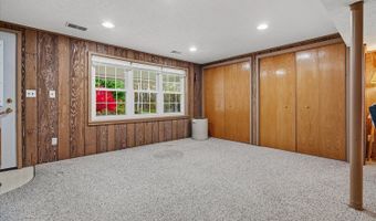 178 40th St, Allegan, MI 49010