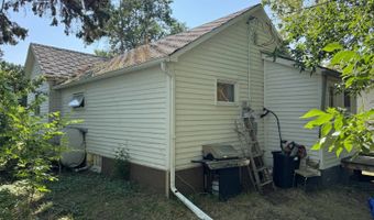 606 Ohmer St, Bottineau, ND 58318