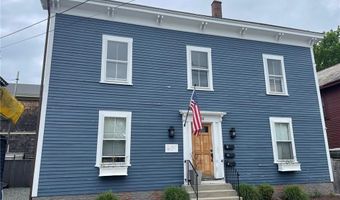 35 Elm St B, Newport, RI 02840