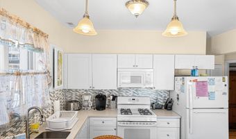 211 23rd St, Avalon, NJ 08202