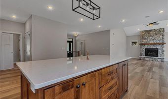 3007 W Lake Jessie Dr SE, Alexandria, MN 56308
