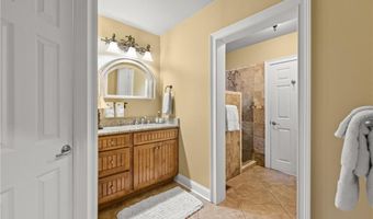 5966 Nachoochee Trl, Flowery Branch, GA 30542