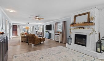205 Barefoot Ln, Atlantic Beach, NC 28512