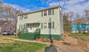 71 Sunshine Cir, Bridgeport, CT 06606