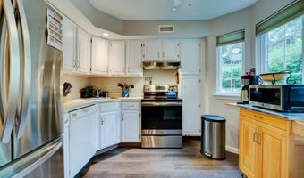 78 Wendover Ct, Bedminster, NJ 07921