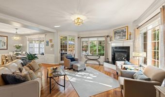 32 Bobby Jones Dr 32, Andover, MA 01810