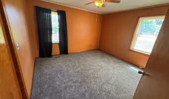 105 Able St, Big Sandy, TN 38221