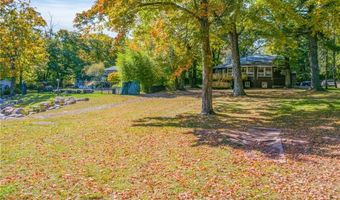 260 Cherry Ln, Airmont, NY 10901