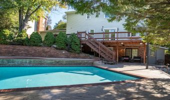 4606 HOLBORN Ave, Annandale, VA 22003