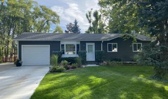 101 Island View Dr, Alpena, MI 49707