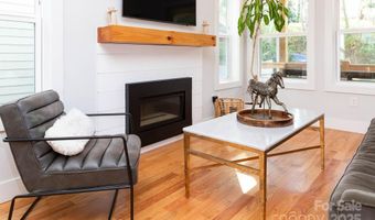 27 Ruslan Dr, Asheville, NC 28806