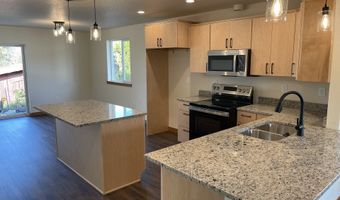 300 N JELLISON St, Amity, OR 97101