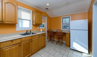 2 Woodbrook Dr, Aberdeen, NJ 07747
