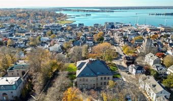 426 Spring St 203, Newport, RI 02840