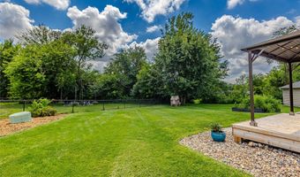 2203 NW Lakeside Ct, Ankeny, IA 50023