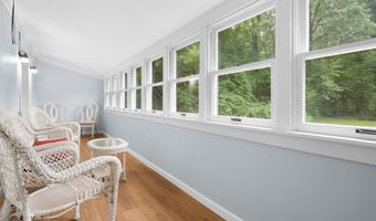 5 Bond St, Brookline, NH 03033