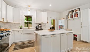1900 Arnold Dr, Charlotte, NC 28205