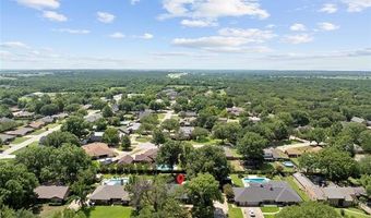 2208 Hickory Dr, Ardmore, OK 73401