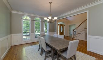 975 AVALON Ln, Anniston, AL 36207