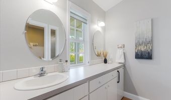 15109 2ND St, Aurora, OR 97002