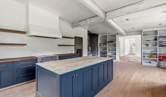 13 Windaway Rd, Bethel, CT 06801