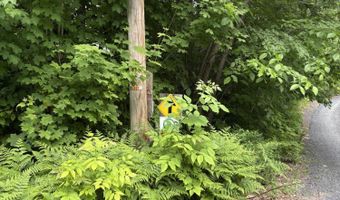 22 Monument Rd, Abbot, ME 04406