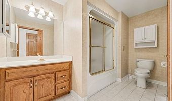 10404 Saint John Dr, Algonac, MI 48001