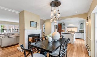 81 Mathewson Rd, Barrington, RI 02806