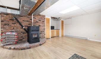 206 New Rd, Avon, CT 06001