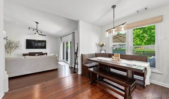 4126 N Yale Ave, Arlington Heights, IL 60004