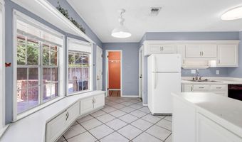 2530 Old Bay Rd, Biloxi, MS 39531