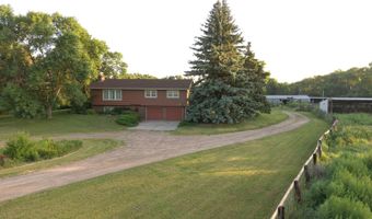 38452 129th St, Aberdeen, SD 57401