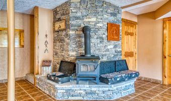 216 Old Wolf Hill Rd, Bethpage, TN 37022