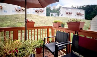 15 Scuppo Rd 504, Danbury, CT 06811