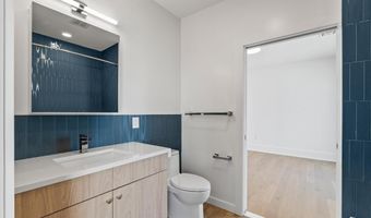 525 AVENUE E 2, Bayonne, NJ 07002