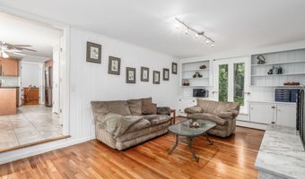 3 Deerfield Rd, Brookfield, CT 06804