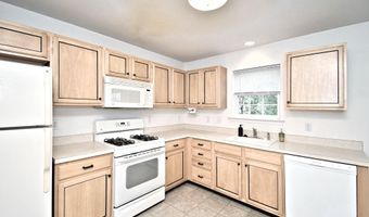5631 STONECROFT Ln, Allentown, PA 18106
