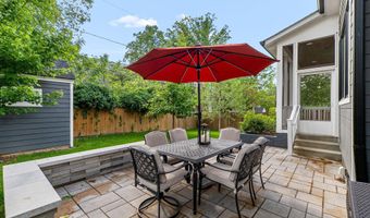 414 N MONROE St, Arlington, VA 22201
