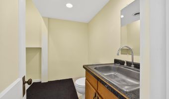 117 N Main St, Alma, WI 54610